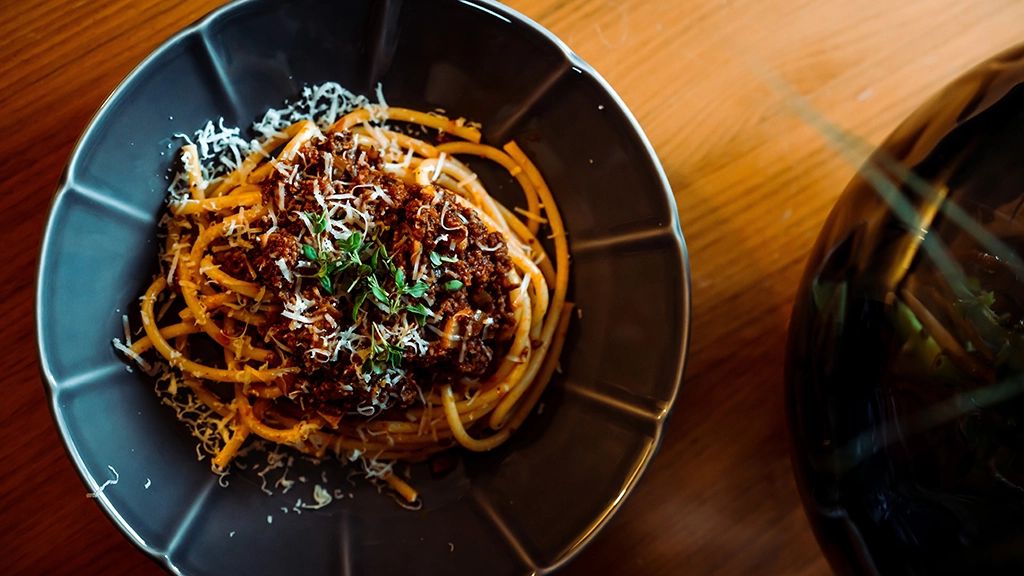 billede af kødsovs / bolognese i skål